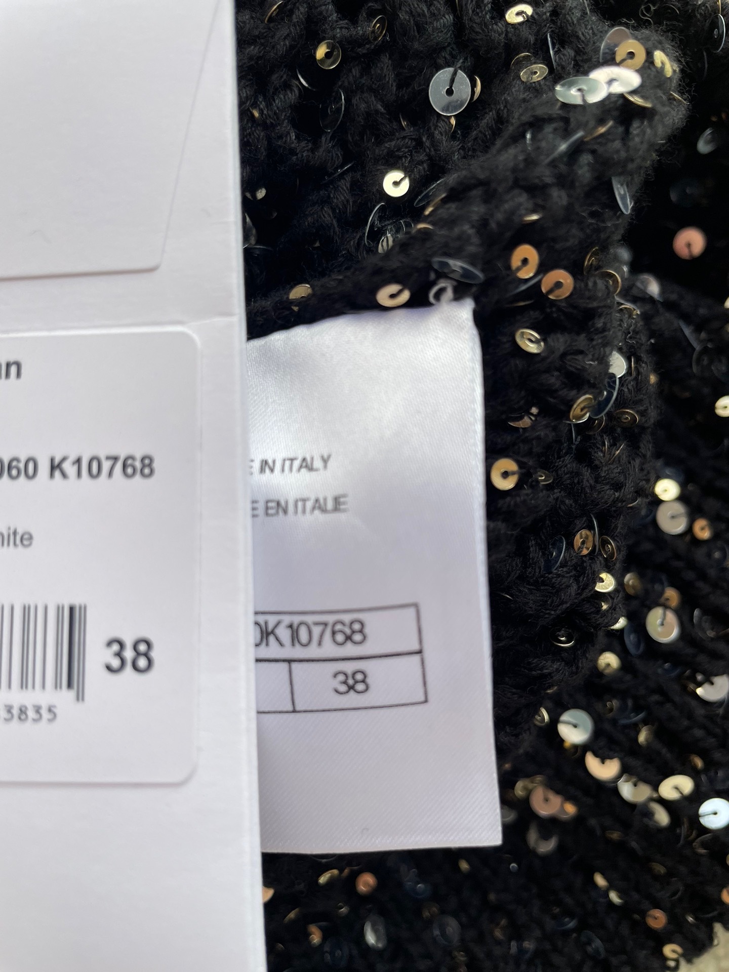 8DC20CE2-A818-4E09-9CDD-6E99B34F5E2F