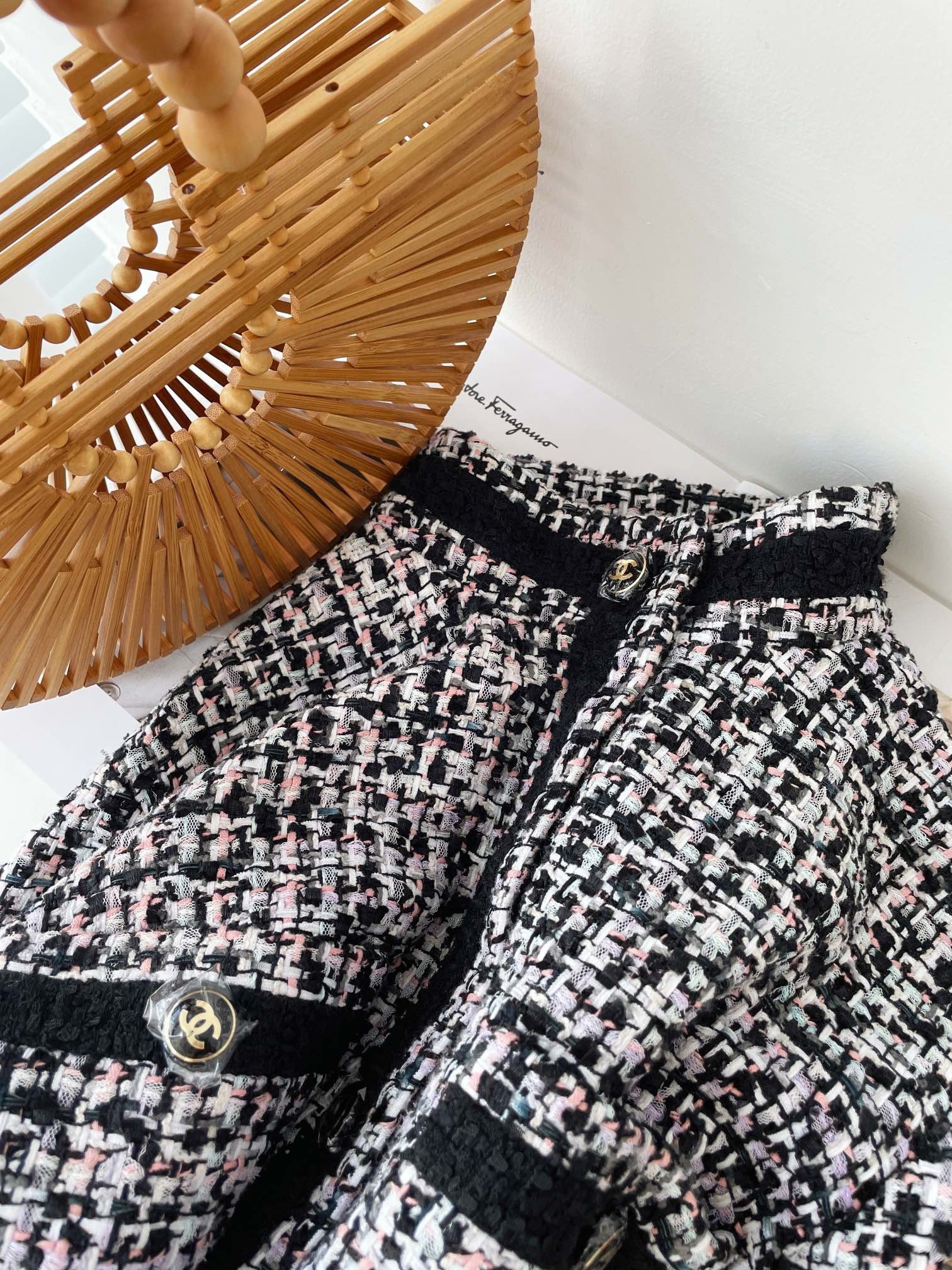 EEEB9D3D-BC0A-429B-800D-0228D45AE9C7