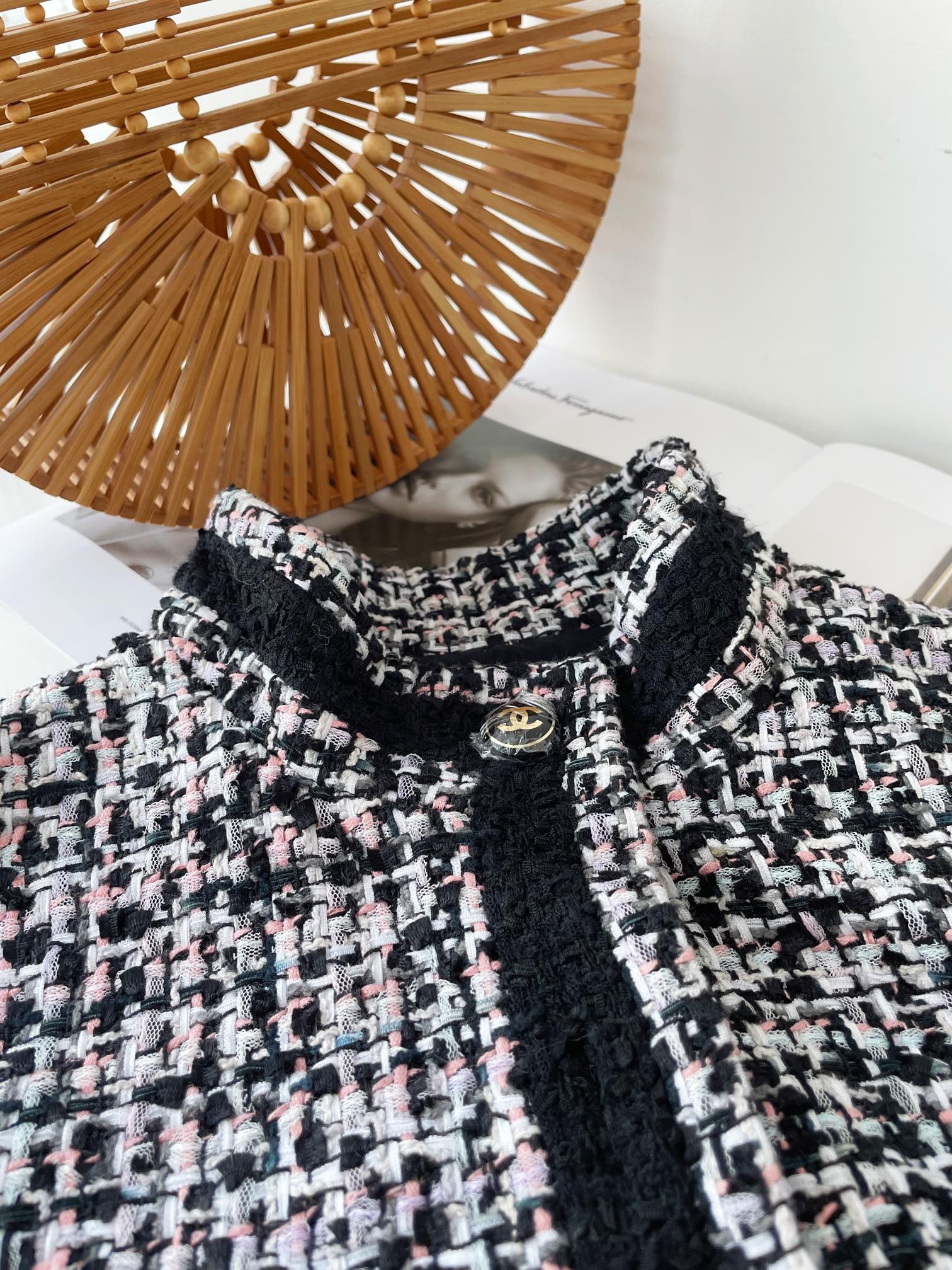 EB62A0BD-EBCC-444D-8F87-9541B9D4E7F1