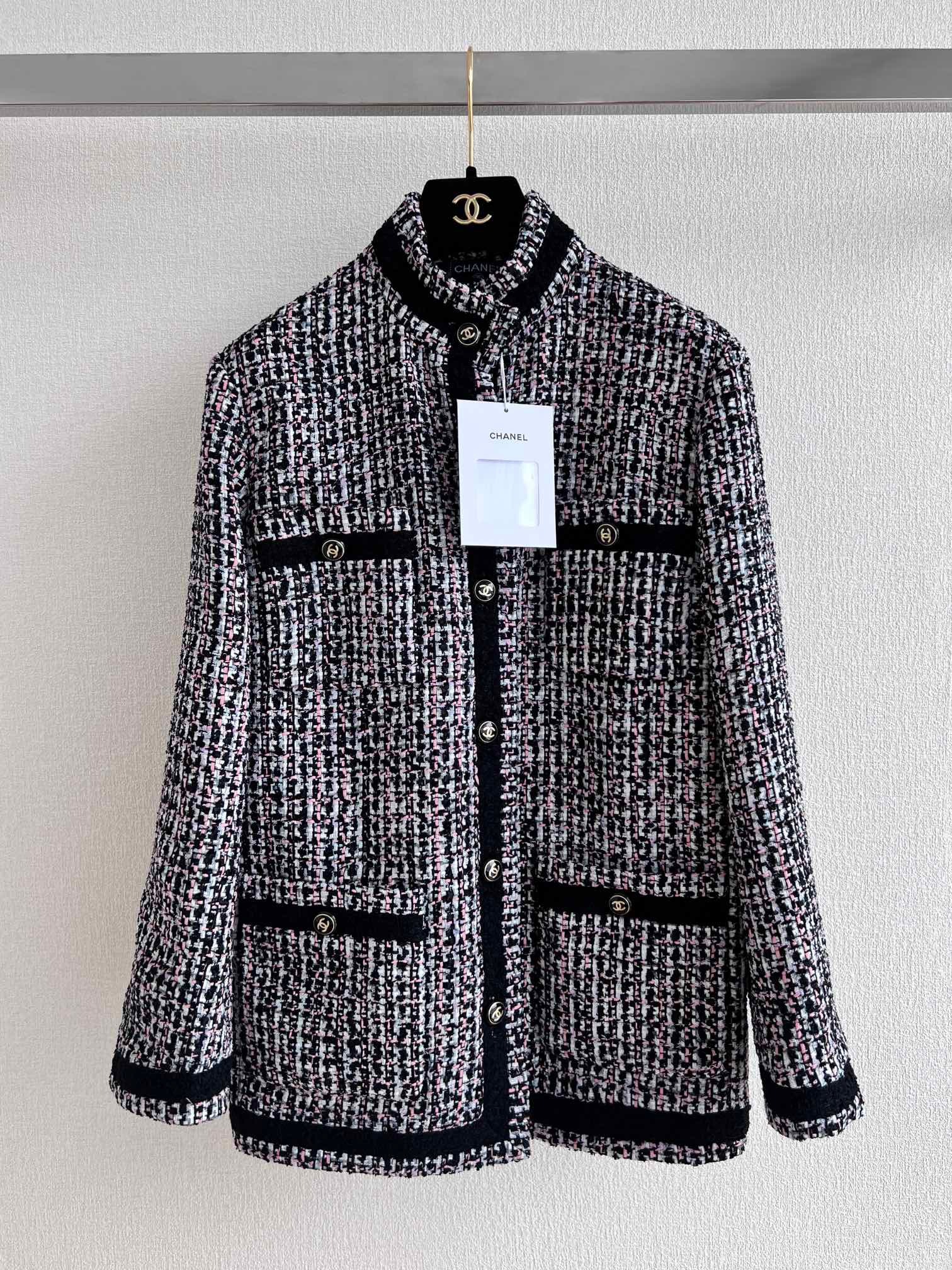 DDA6FAF5-E6D3-467F-9198-C982D0E135EF