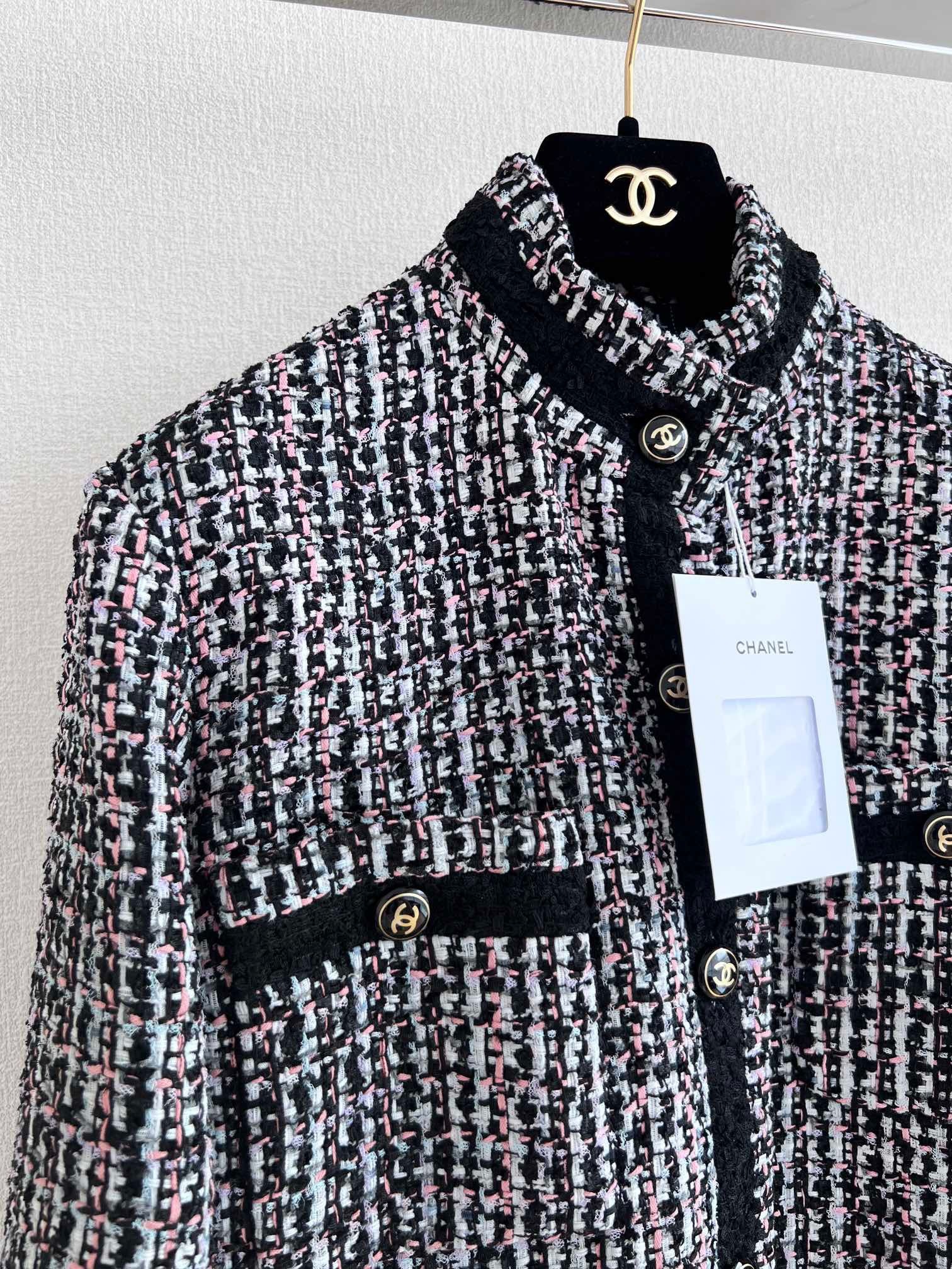 533ACEEE-D125-44C8-9B9A-5FA9C0C9C5C9