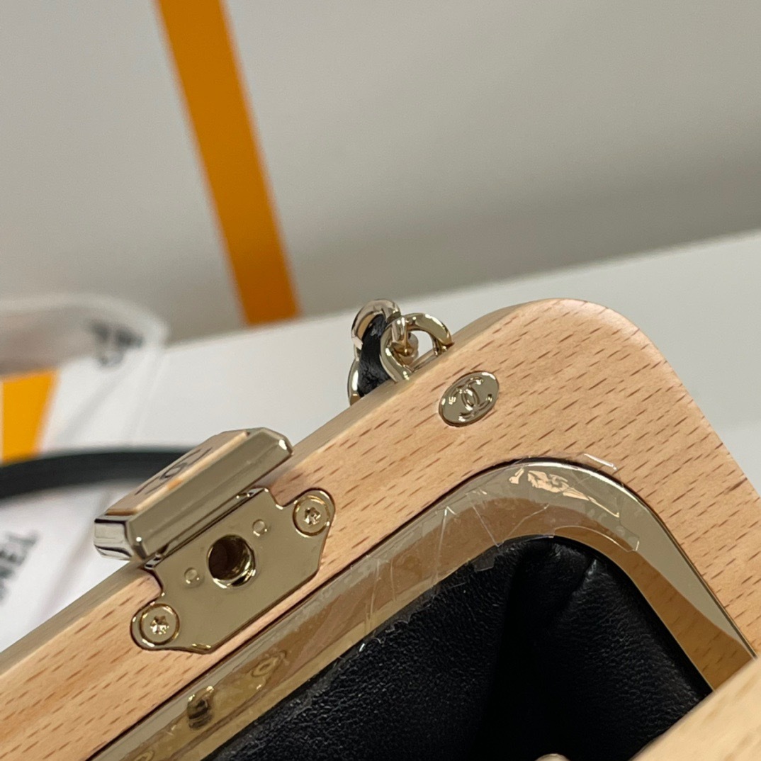 3156D090-A446-446B-AD40-A0F672ECAB06