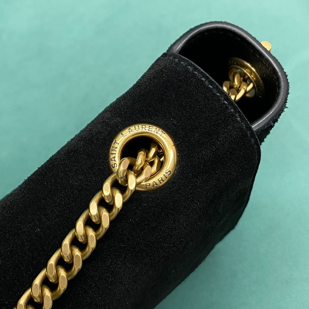 4E8AB038-DBF5-4AAE-94D9-A39A87234FAF