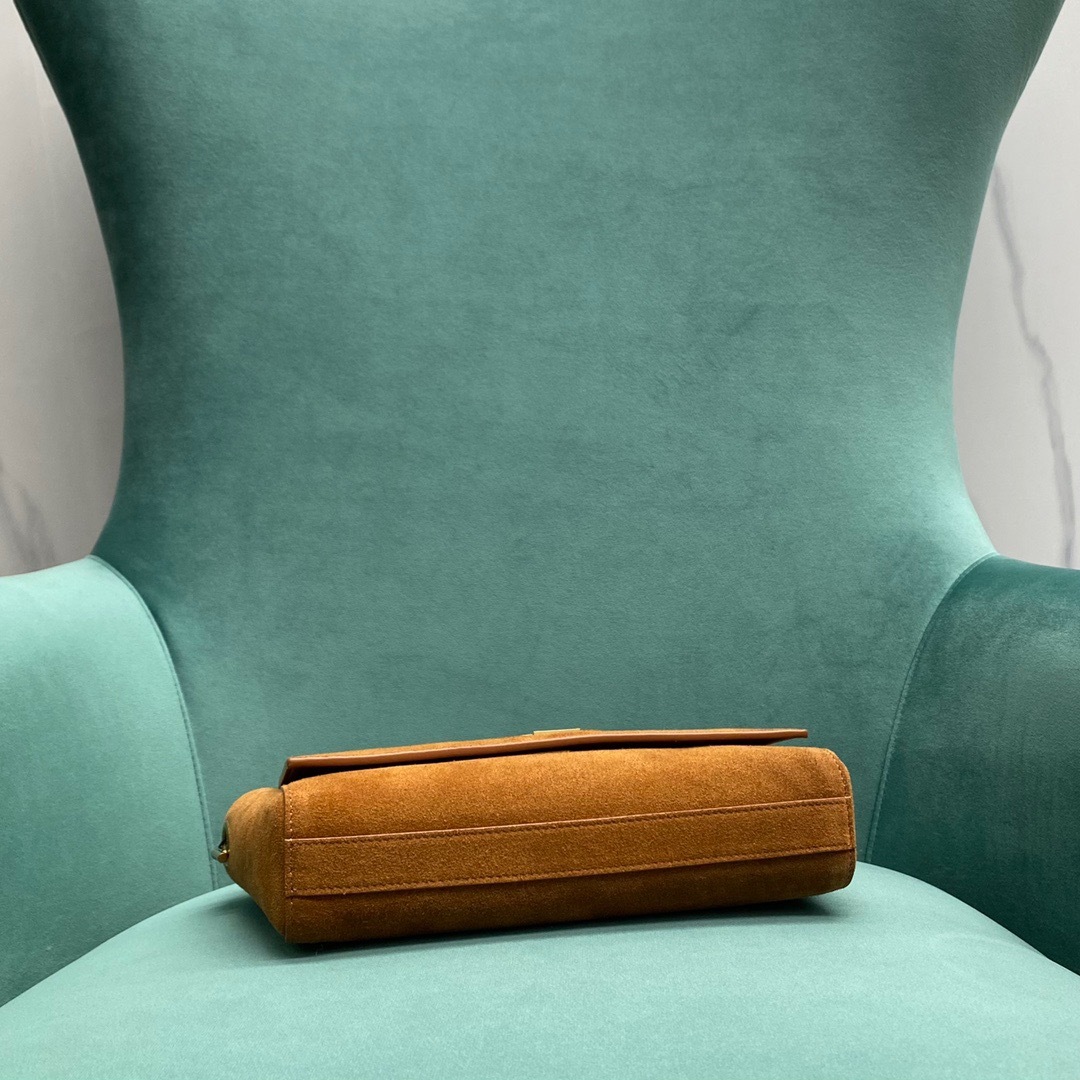 95CA1212-9D92-4C38-BEB8-3F31CDA4F9C8