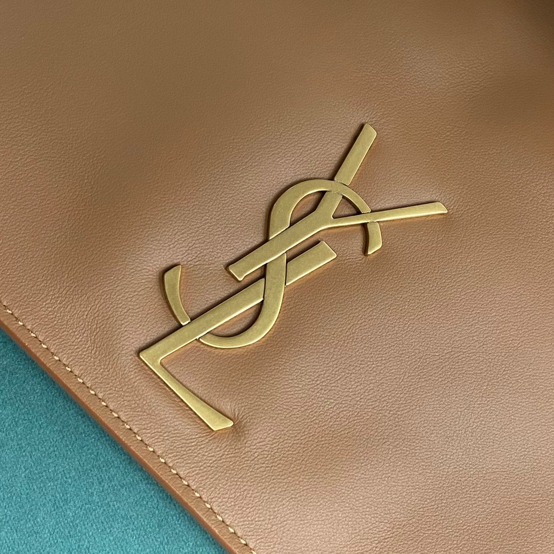 5CD4D4F7-580A-4ECC-9239-2AB7D011F6D1