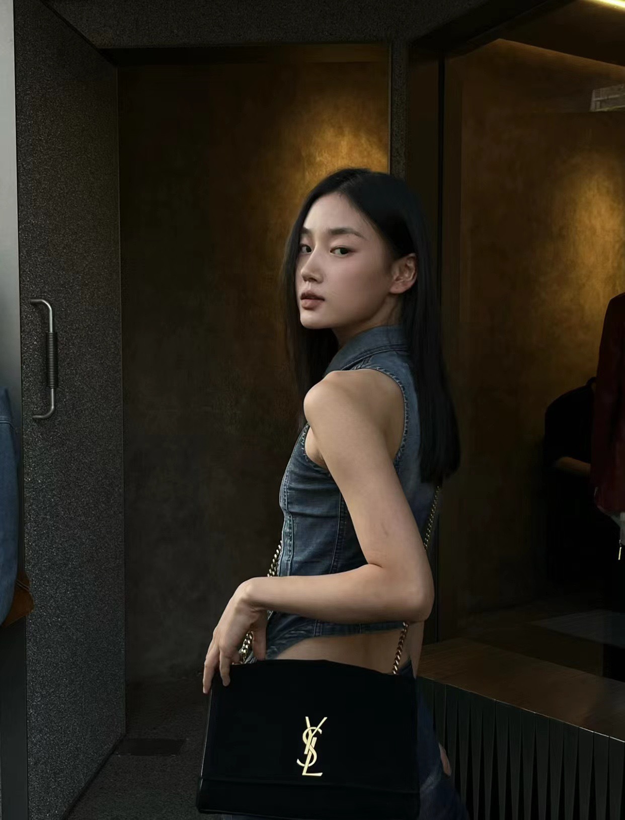 4FB61279-71FB-44E0-ACD7-361BC55D4B58