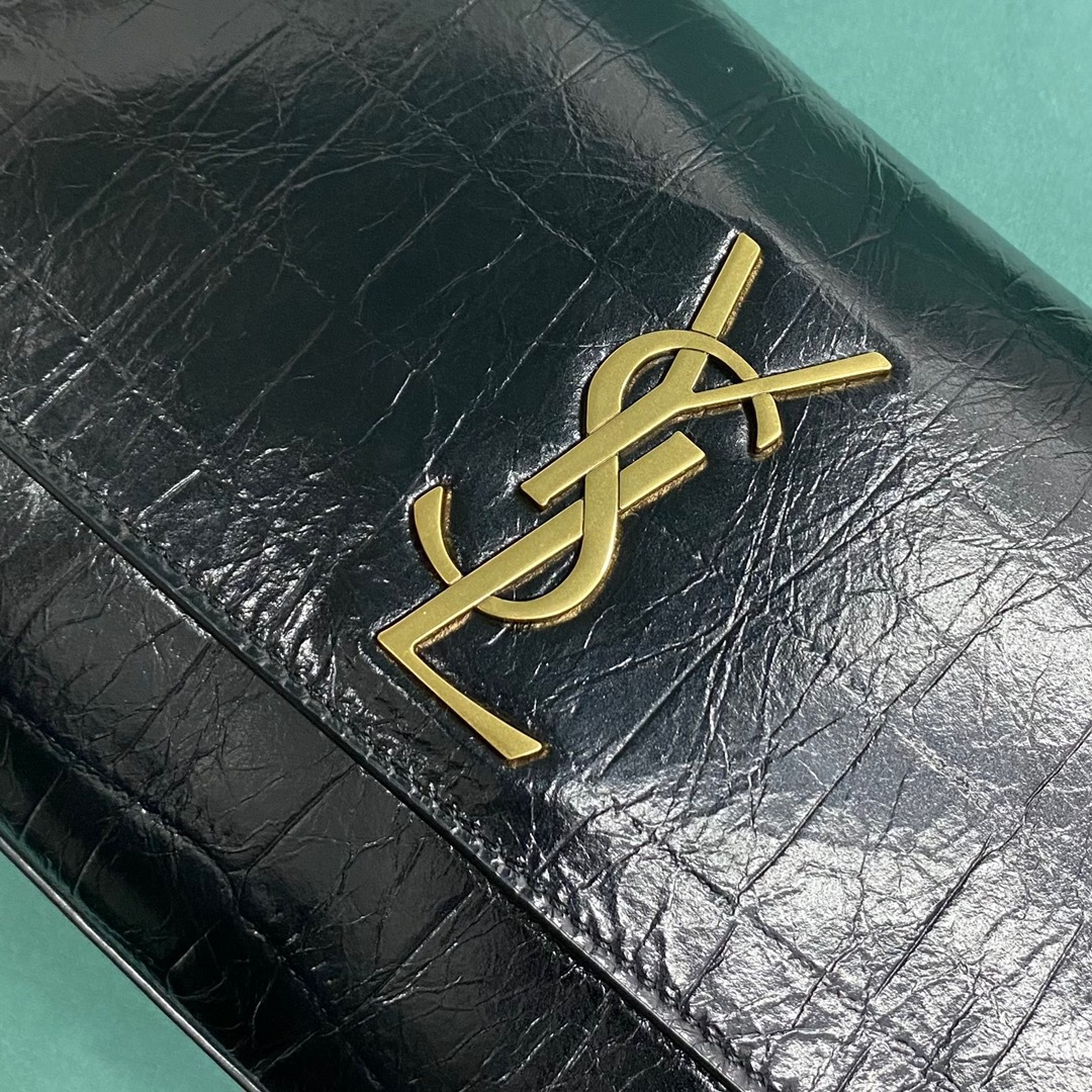 812BCB82-1ECF-4BC9-B172-7868A56F59CF