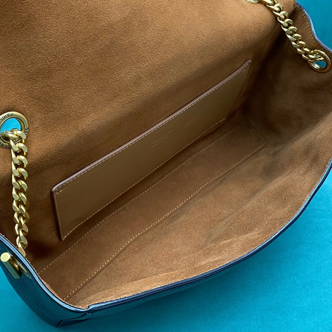 FC881572-1C3D-4DC0-A2ED-0B18190B706F