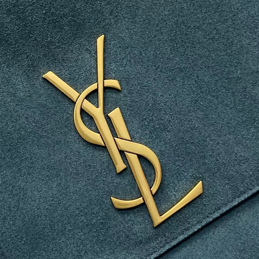 F28A8060-F40F-4003-8213-37CDB23E14F9