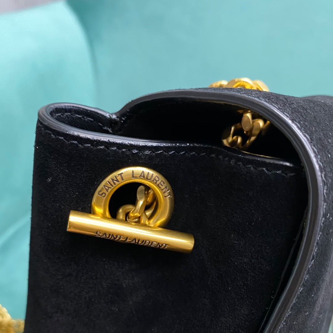 C0B9B65A-C847-4FA3-AB74-358D2A06435E