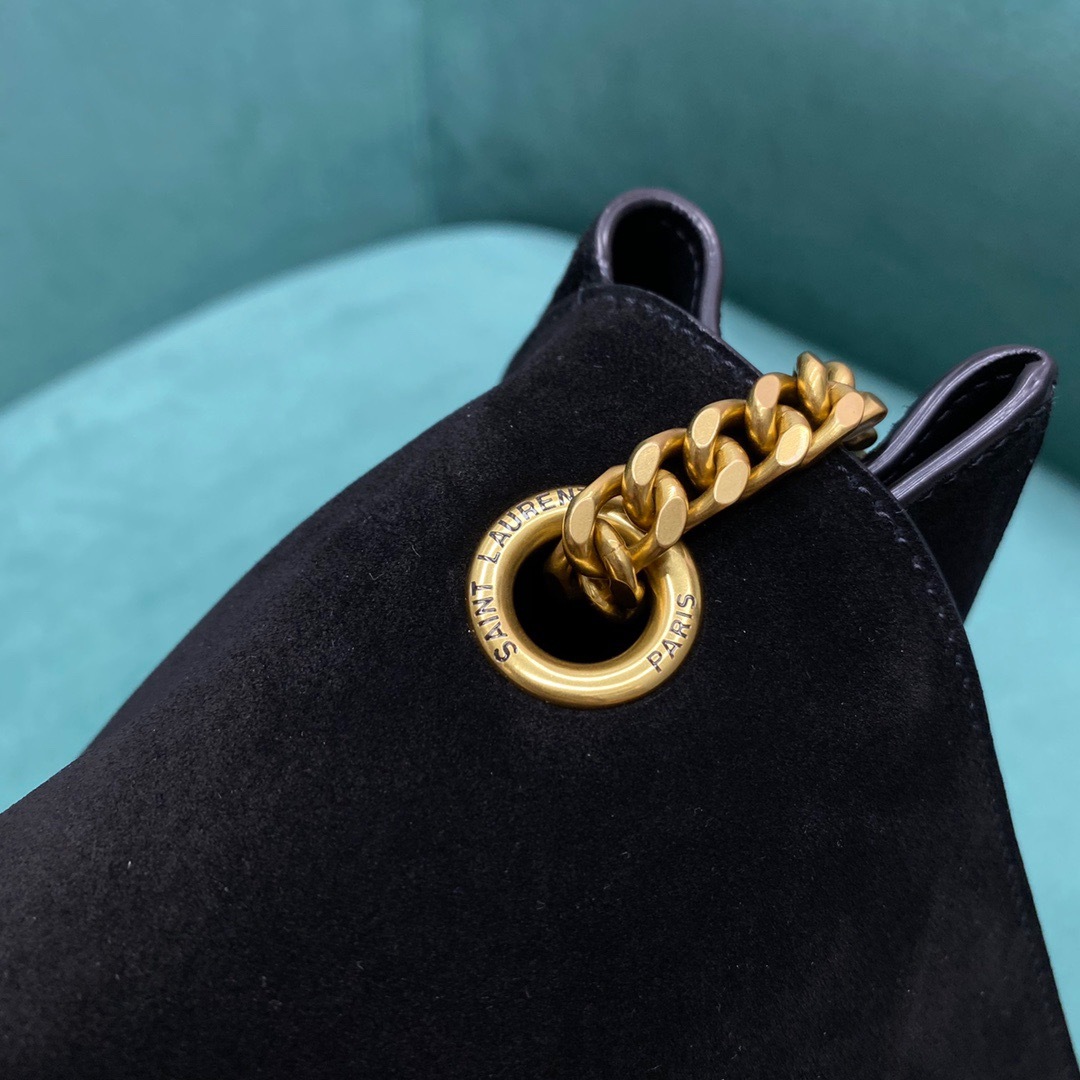 C08E2655-01E2-456F-A238-C25EF6906F36