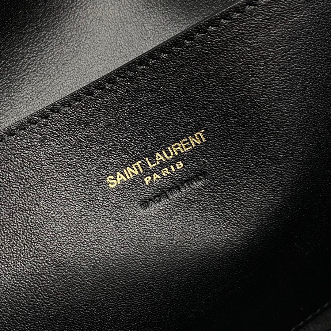 D7047E3A-BF67-44C4-85D8-2357E2689C17