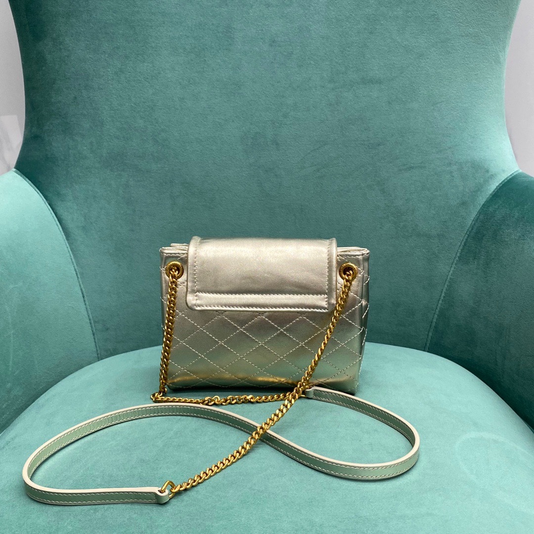 70C8D755-DC4C-4426-A809-EDC24D5323AC