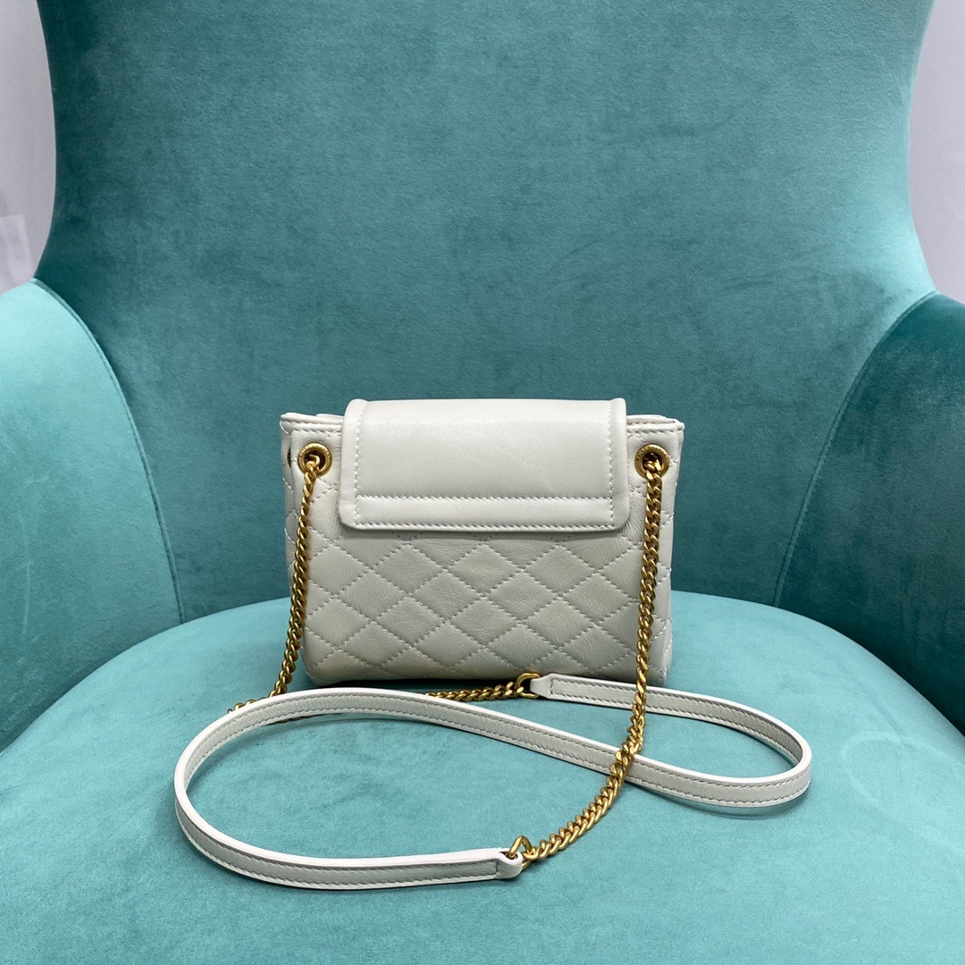 5A7A5763-7099-46E3-88CC-440059F3B4ED