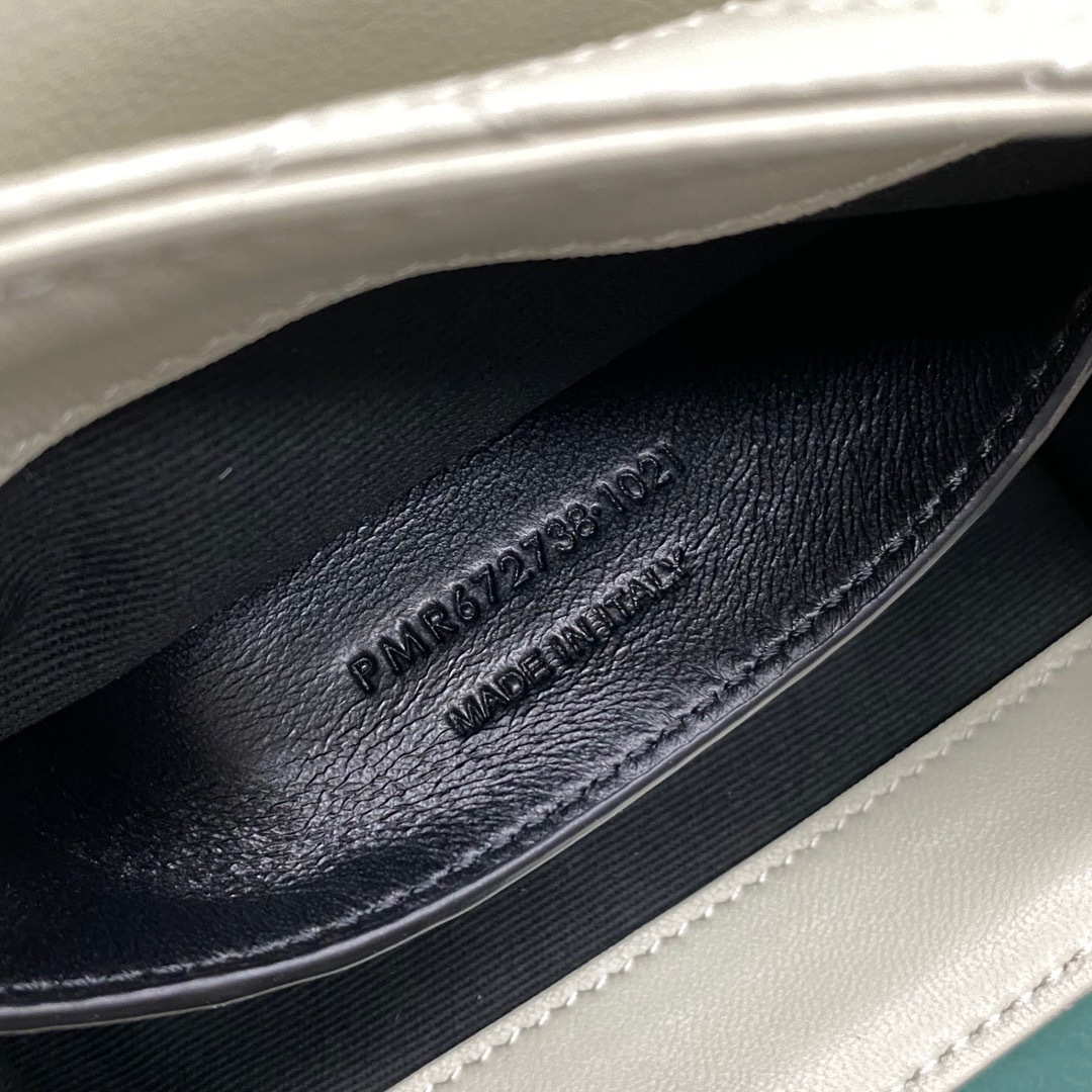 A49EBAA2-1CF6-49AE-A8AA-A3F7969C709B