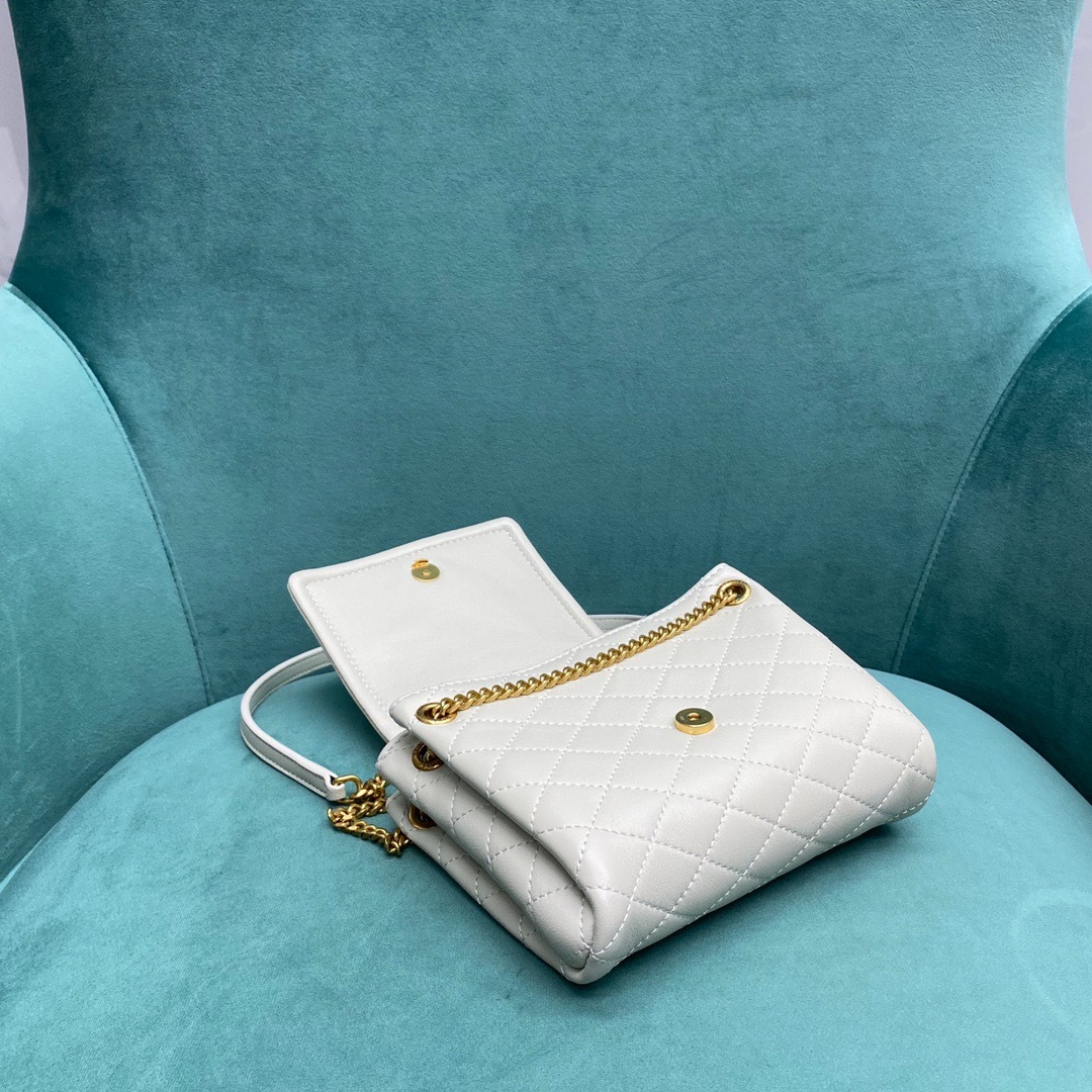 E234DCAA-F0EC-472C-8D07-FAED403CBFFD