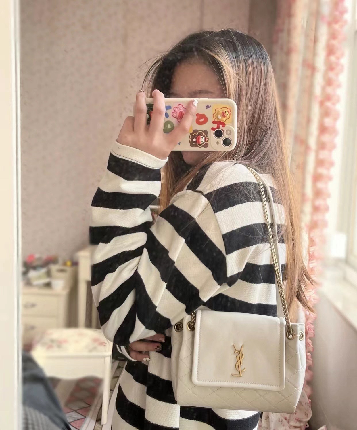 B8FC575A-F709-4FAE-BD85-3ABCFF82509B