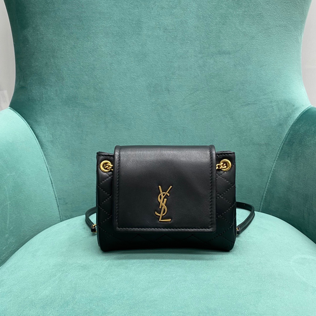 CE9BAEBB-A1D7-4B1F-9EFF-F0EF5B3002FD