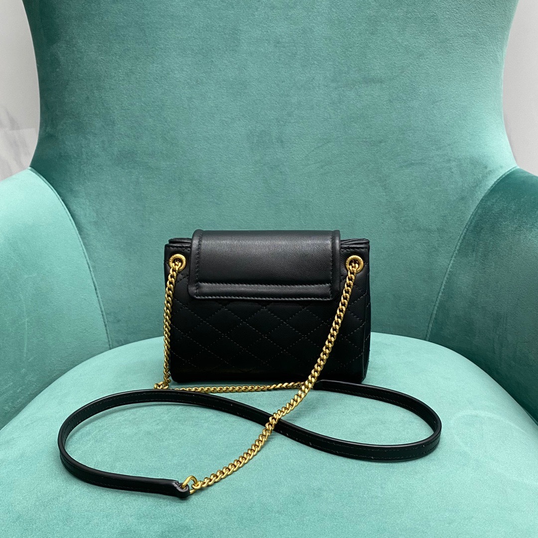 2D138E2E-45D9-4709-832A-C4552B81C321