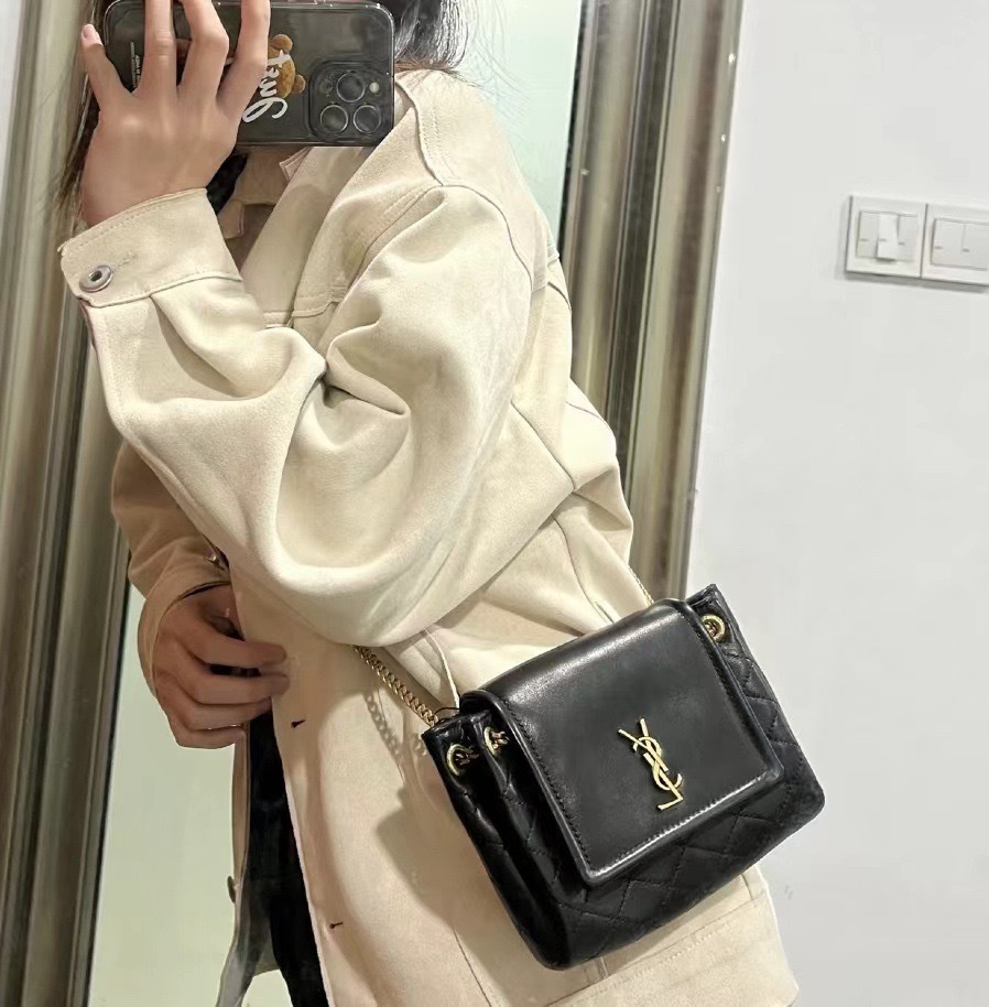 4BDA4FEA-D79C-4A6A-8CD9-A0A670E548C8