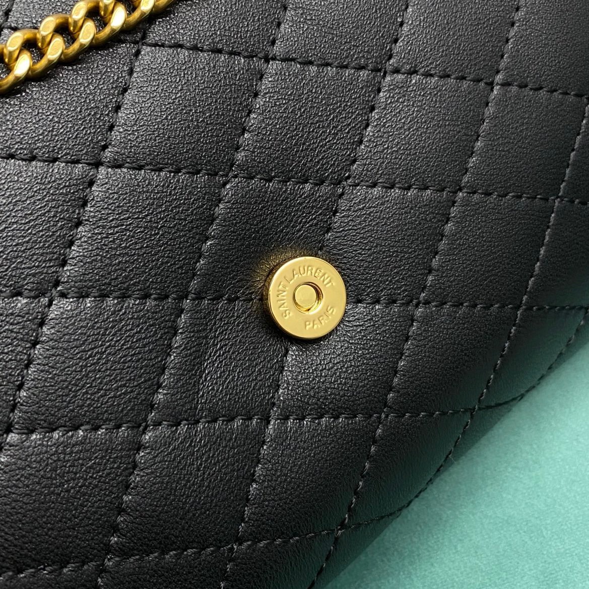 26513891-4E79-4C70-8398-0473B87ADFE6