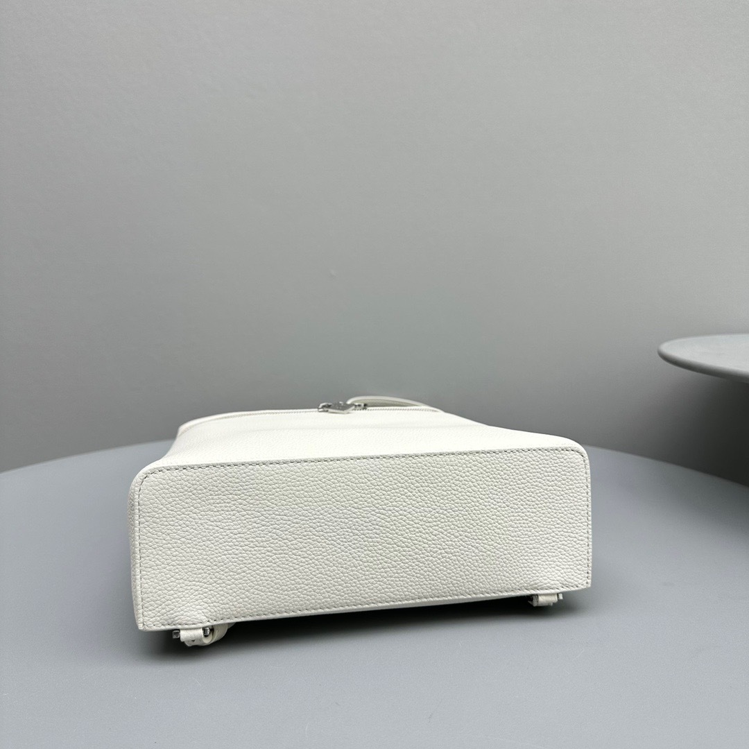 AE1072DA-BF8C-4E82-A4BD-059BF9DF8AD7