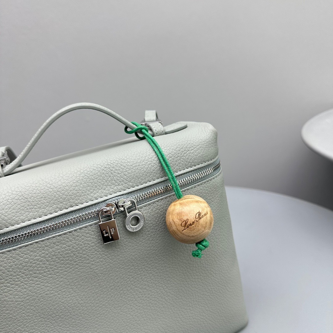 E34DF85D-3CAF-4CFE-A867-A8519927F897