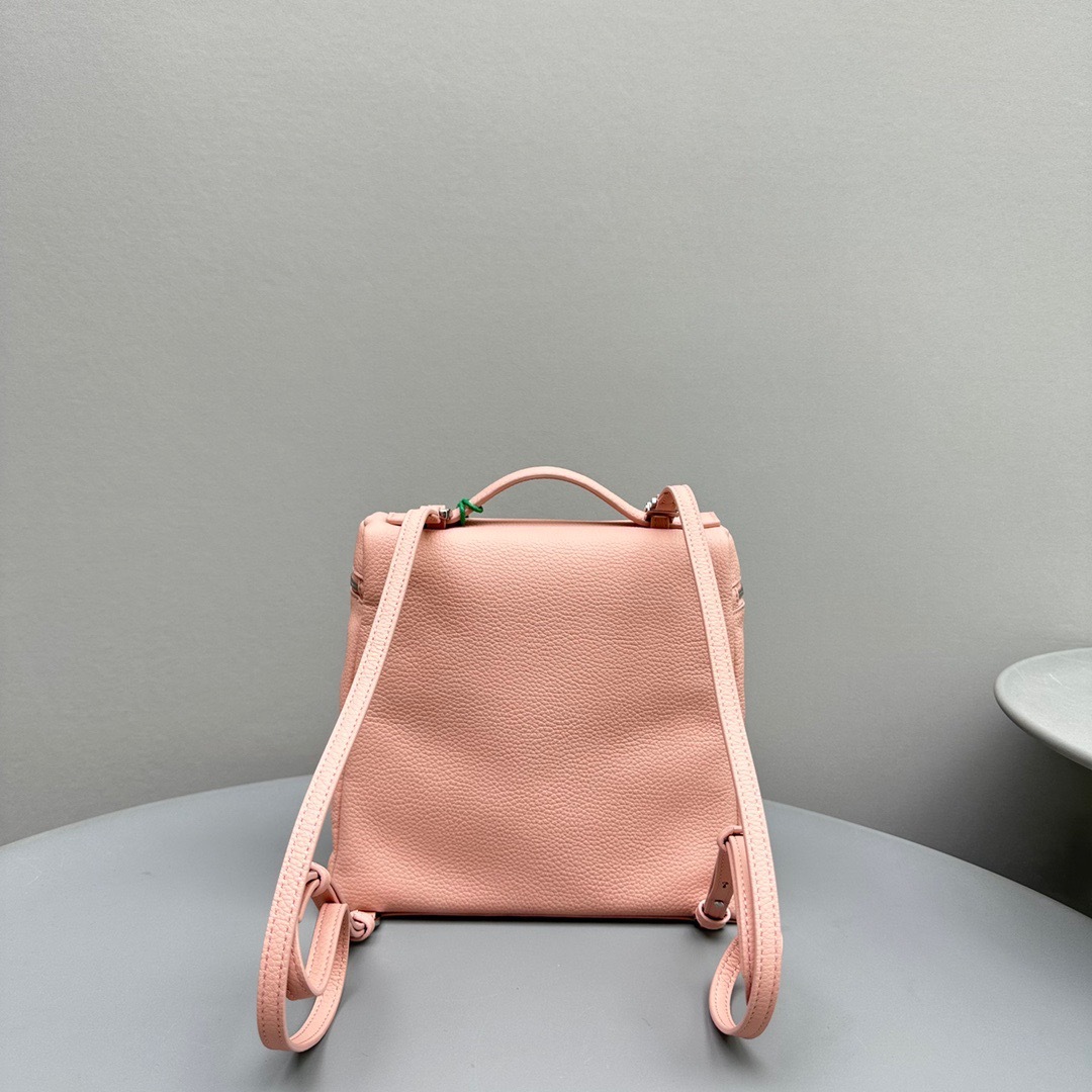 D6CC6343-BC67-4CEE-B3D0-145D650818E0