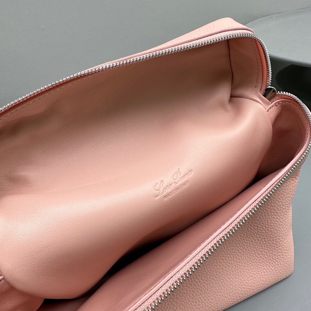 36A62A01-2BA2-4BE0-93BF-51AFB0076024