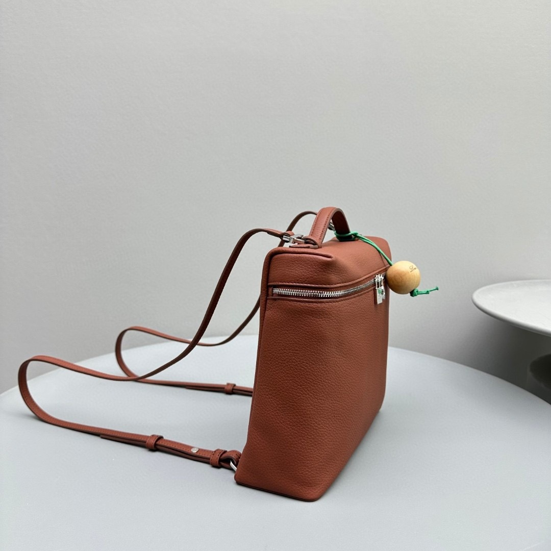 C34AF748-6973-40C4-9F95-D89BF8CF961A