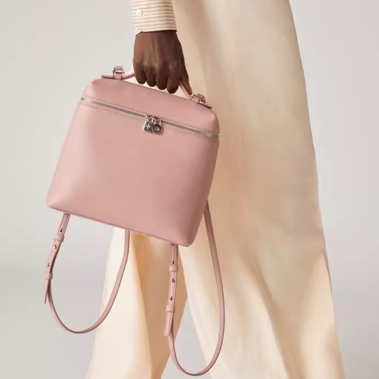 998EF39F-4A9D-47FF-9E50-4E2CB56B3D37