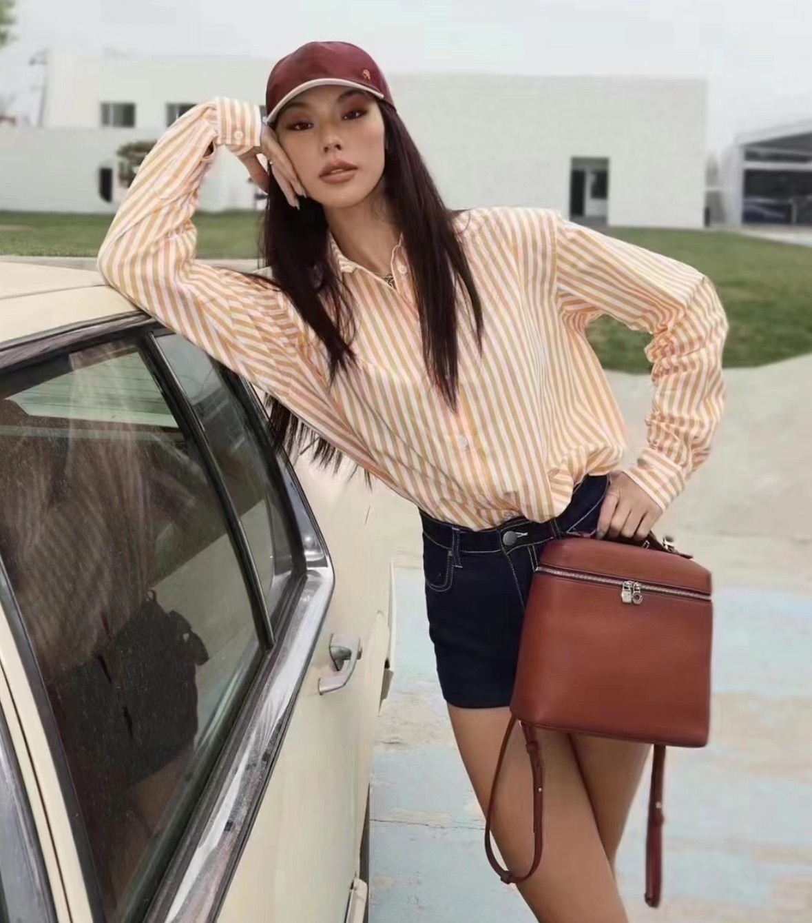 D85F93CC-F683-4944-AC5C-65FB32AF3E89