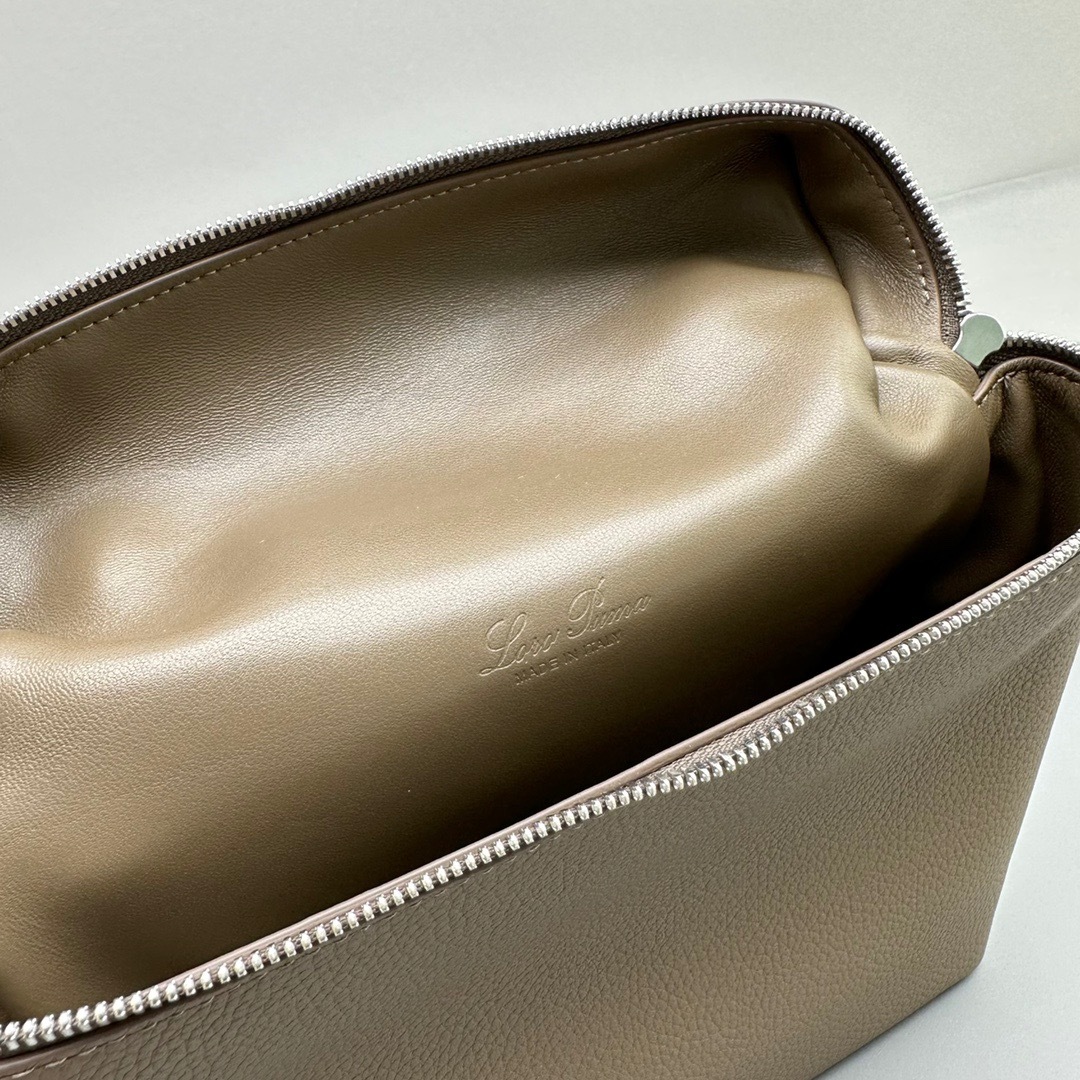 696CACCA-AD1A-4298-BFA0-20B51C86FEA8