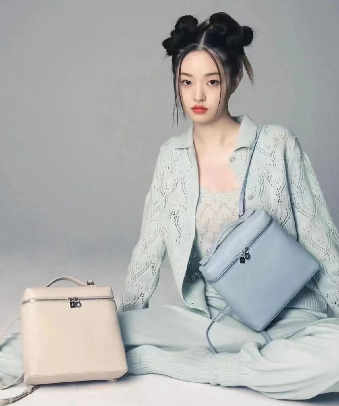 5BE40069-FAFF-447F-8382-DCA58998C1AF