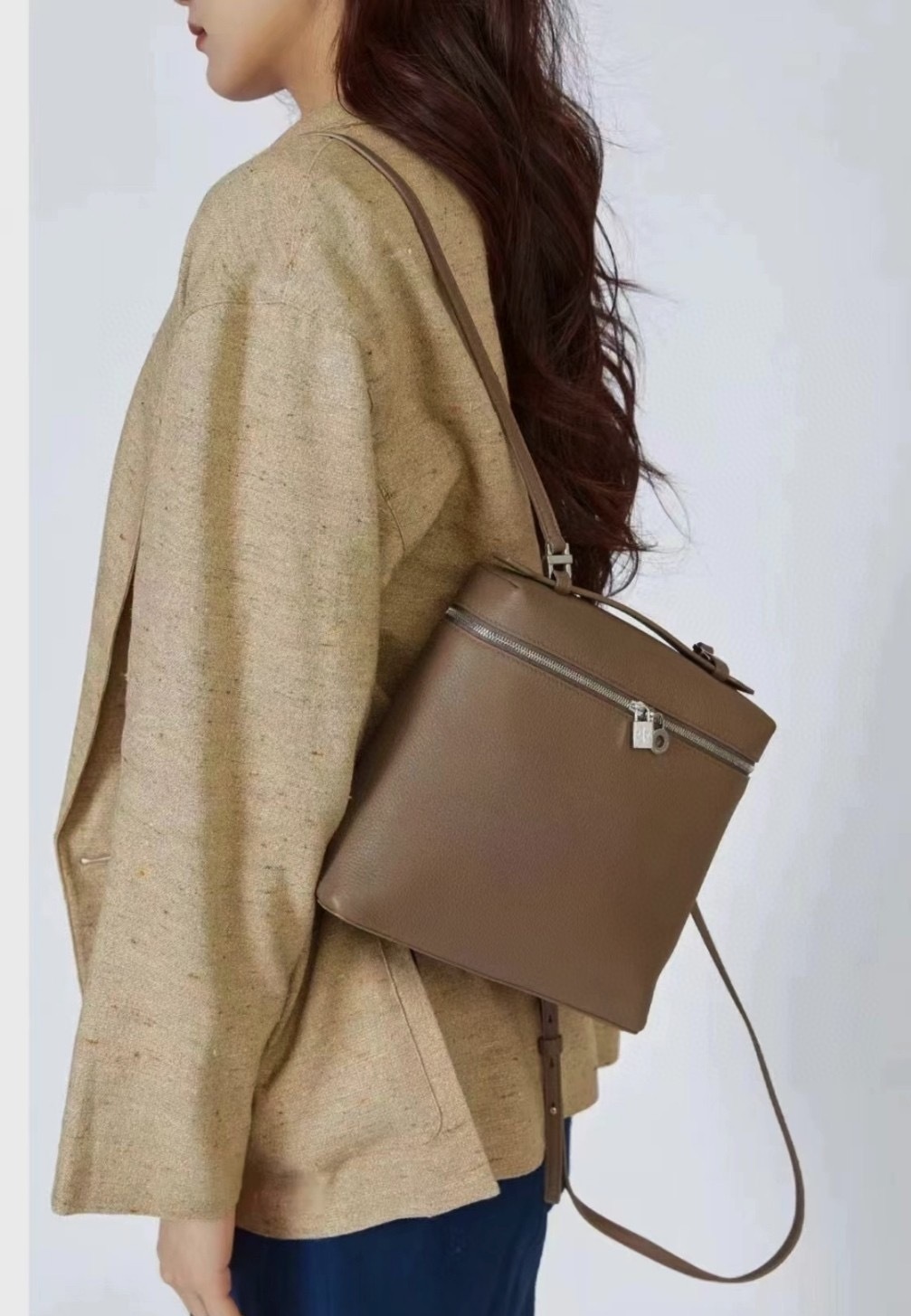 5269F481-258C-413A-82A4-9A5D4BAD745B