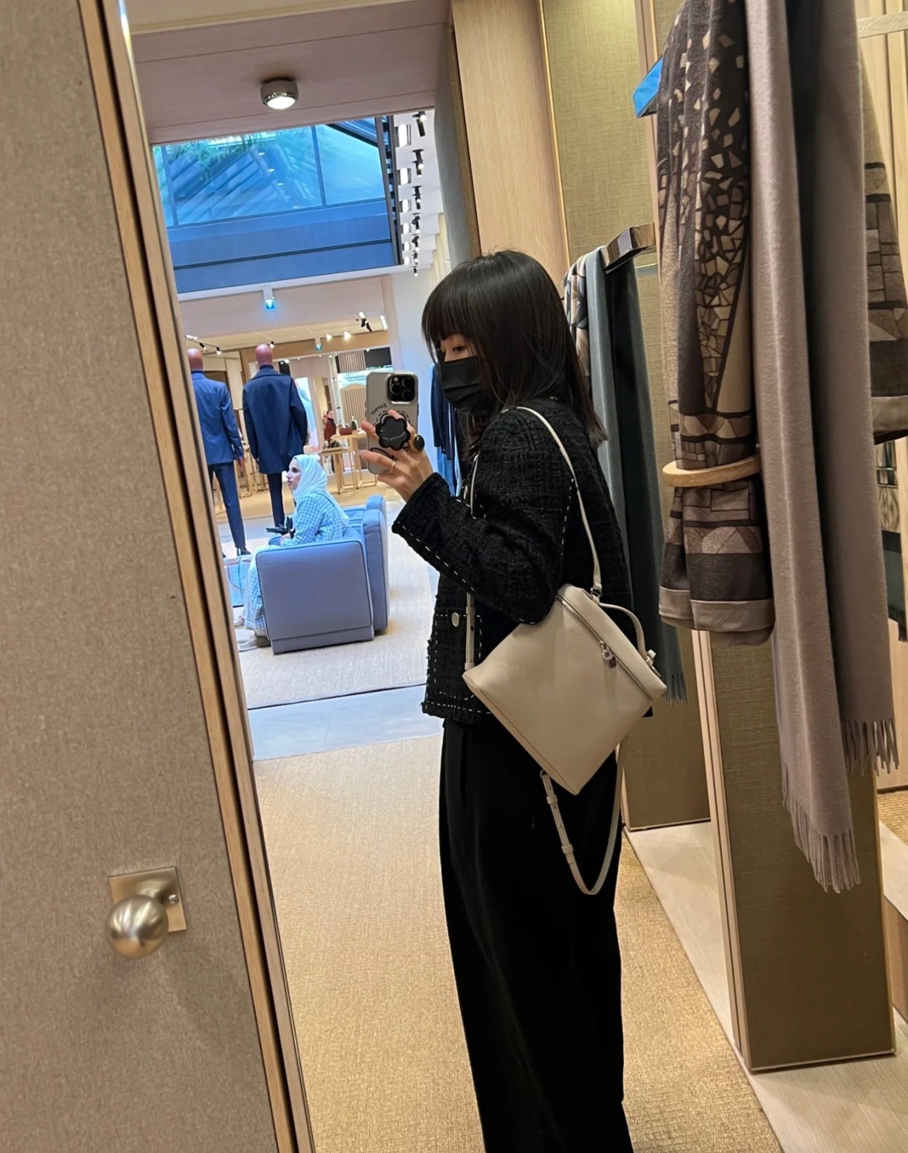 D063D599-A1E1-4487-8629-C99E3DDD76CE