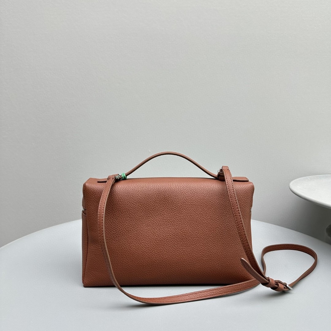 4C4C642E-3EB9-4D14-BAE1-4652EDEA7280