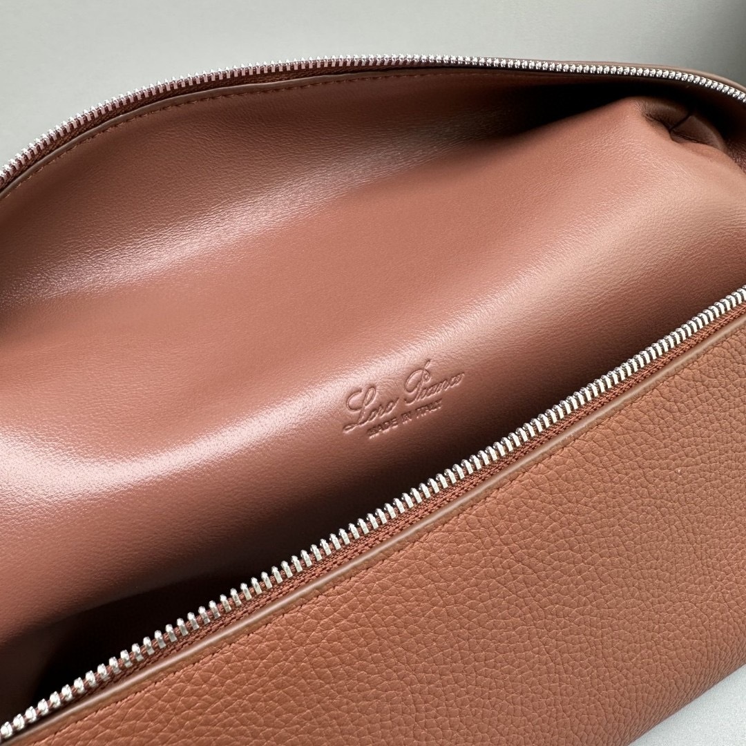 741176C1-24D1-4B47-8B7C-F52283E95CF1