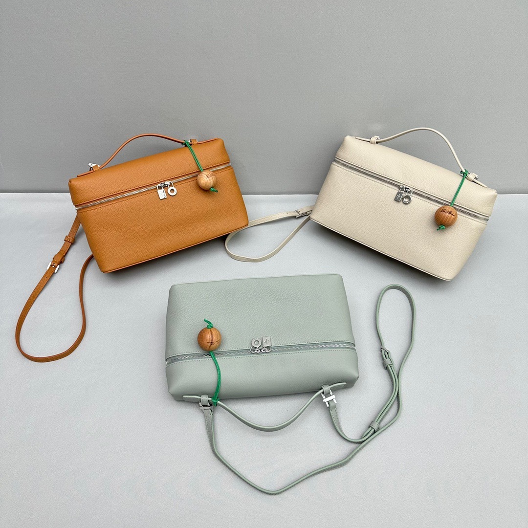 0FC6E414-2CEA-4673-A9D4-51B60CBBE2F6