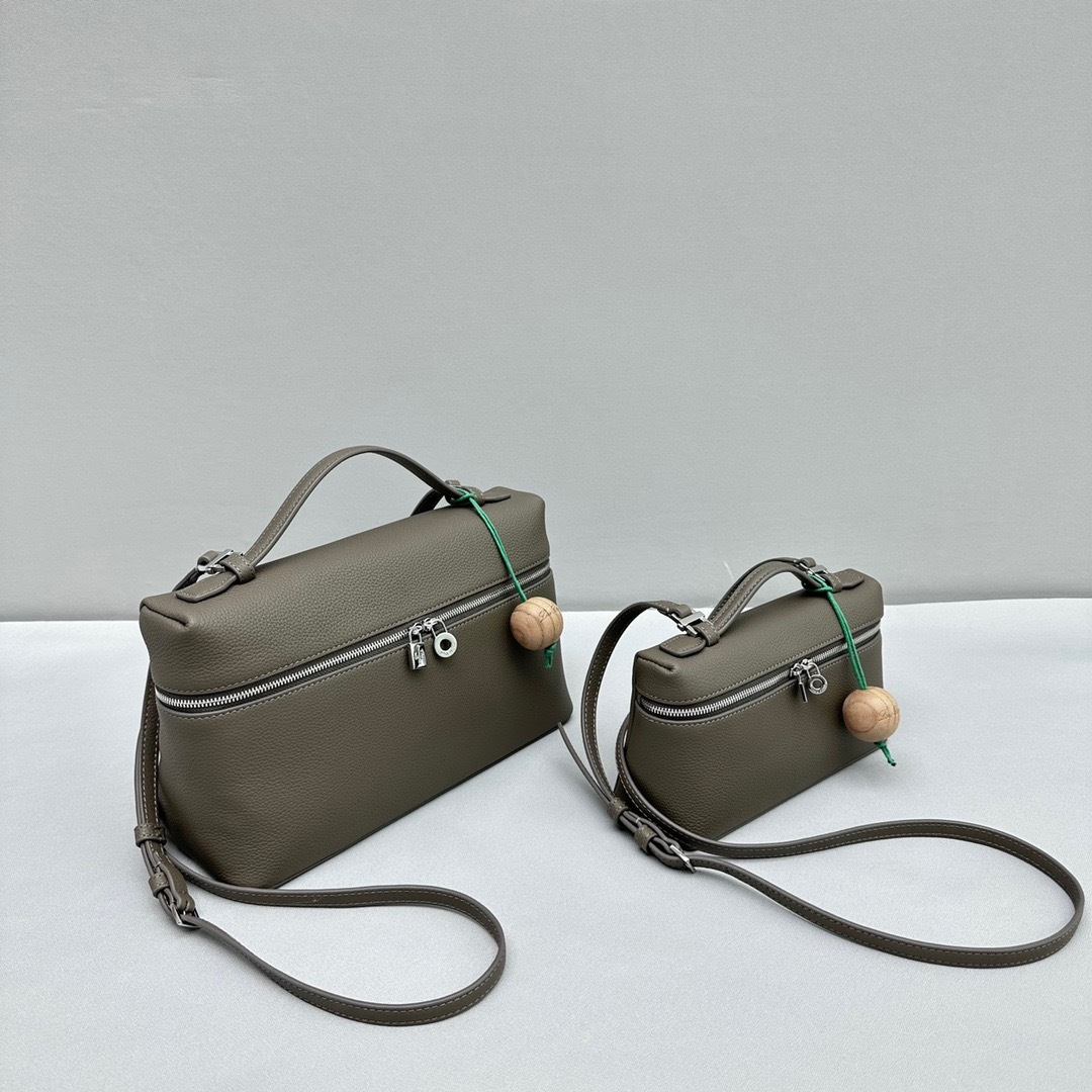 0BA34E3C-DA73-4CB2-8D66-3B60F21C18C6