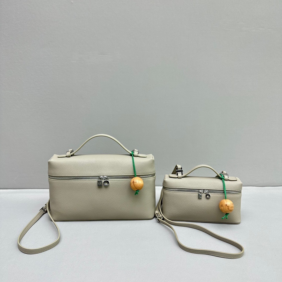 3A033137-5FBC-4F8D-9CBA-1DA732300A8C