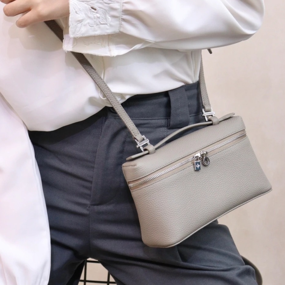 898FCD94-E7AC-4254-94BC-EA4730F5426C