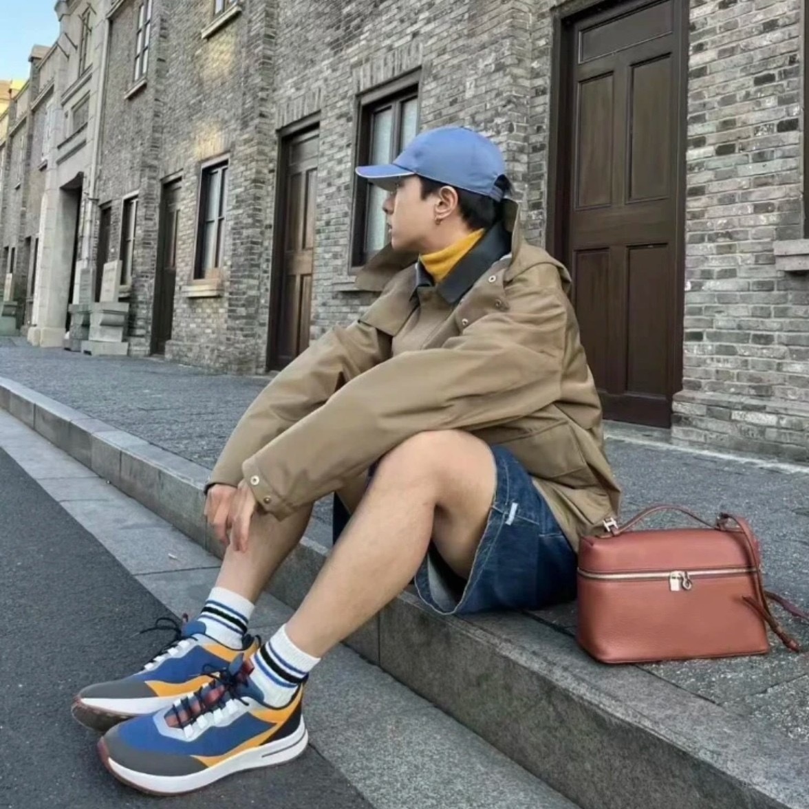 6F39B18A-B938-4DF1-9B6F-7E516C1CA994