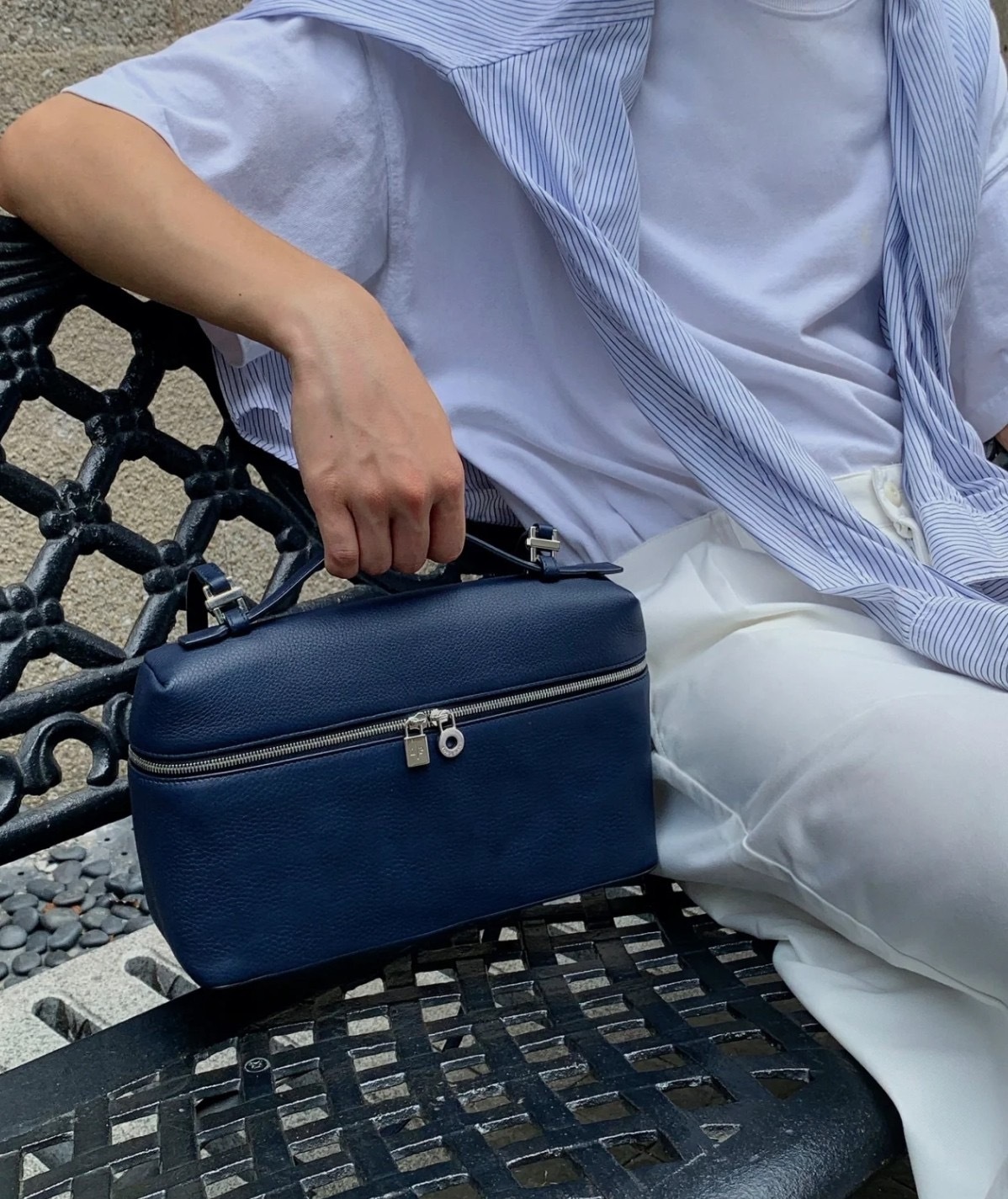 DE1C6111-154C-4A5A-AC45-7CB87195B715