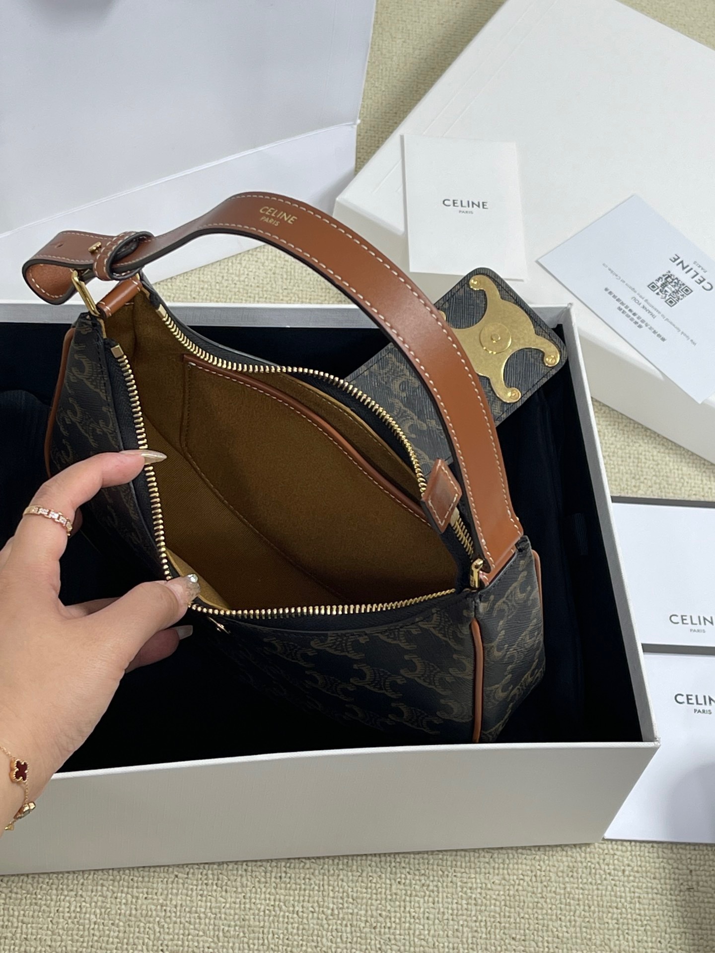 4932CD14-369B-4DB3-9B36-9B4B15CB4B2C