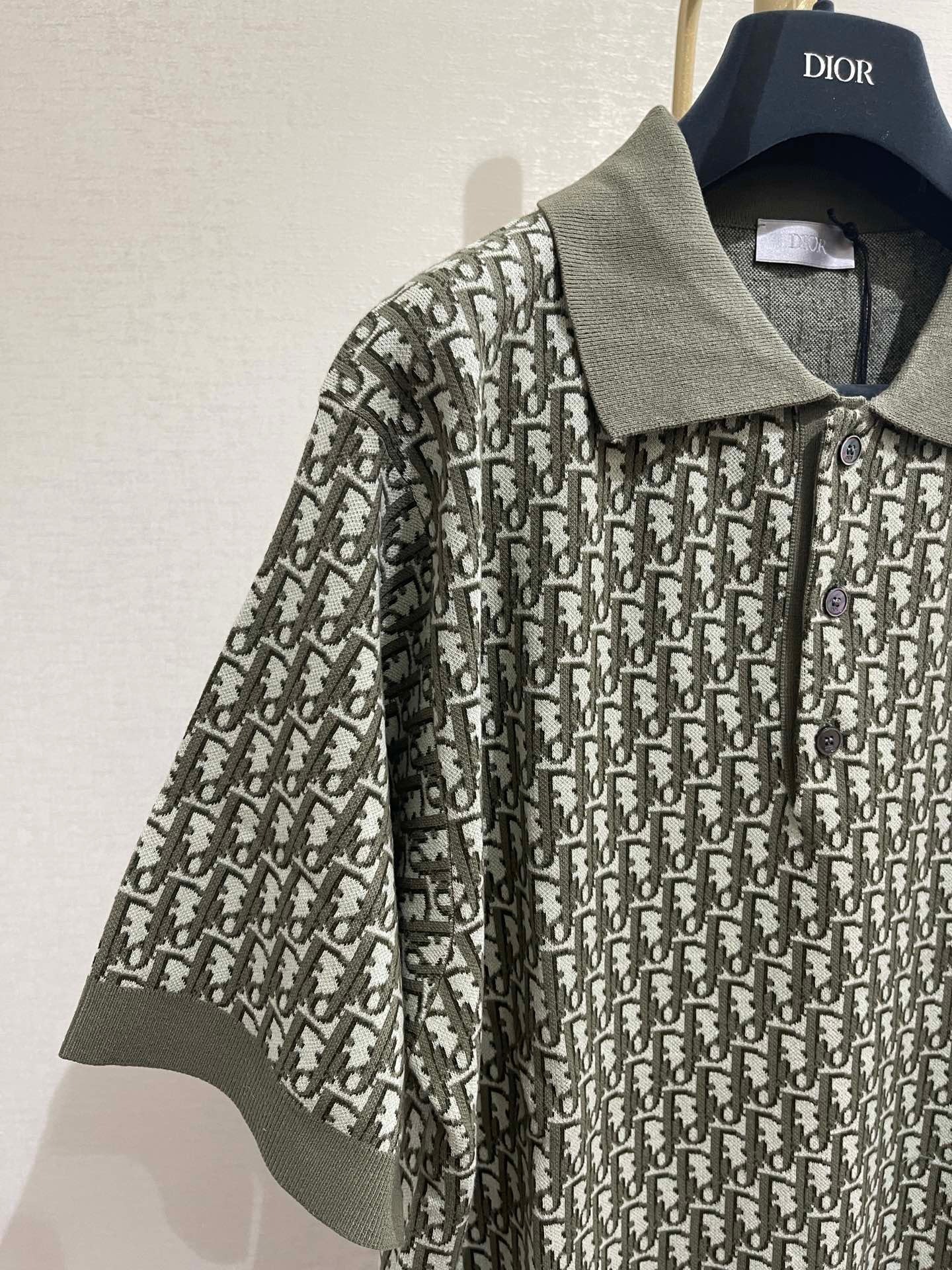 36FBEF72-785D-4794-99C2-024A9423A426