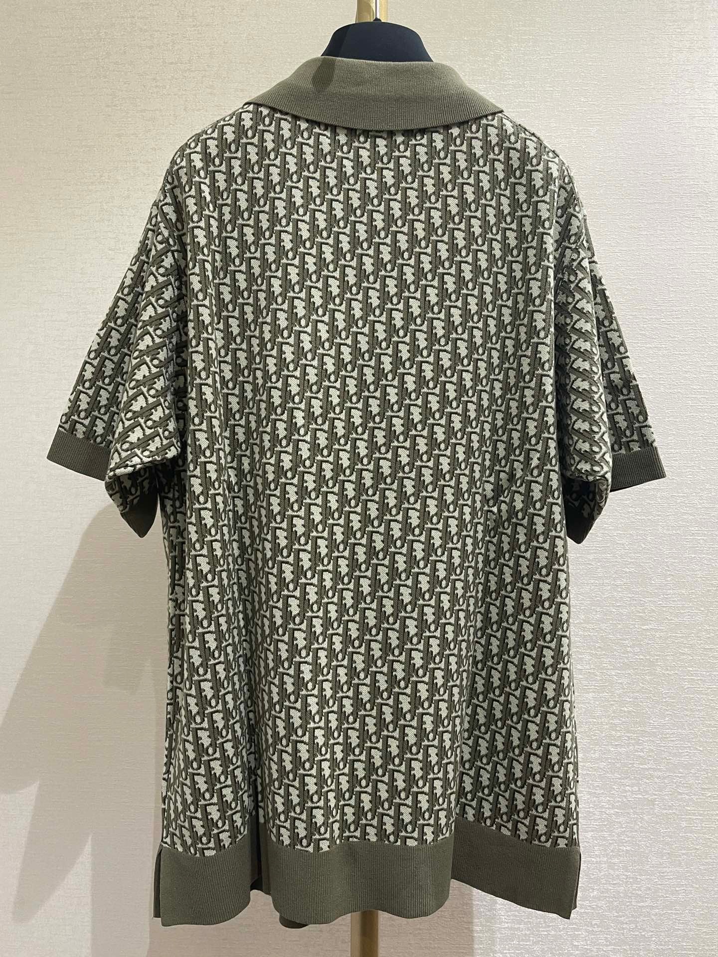 AF9EA8DE-6B26-4E1A-8FD2-ADCE89DCD9DC