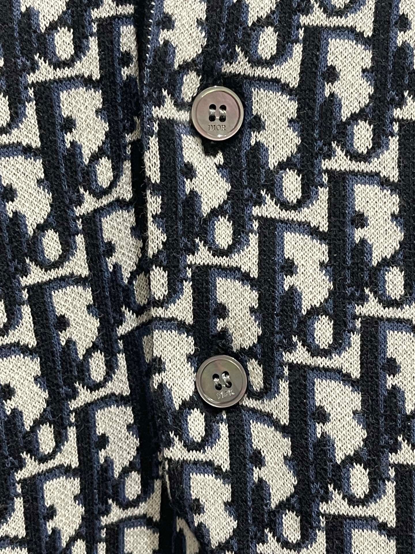 797DE363-9A32-44D3-868C-8E714F708DC8