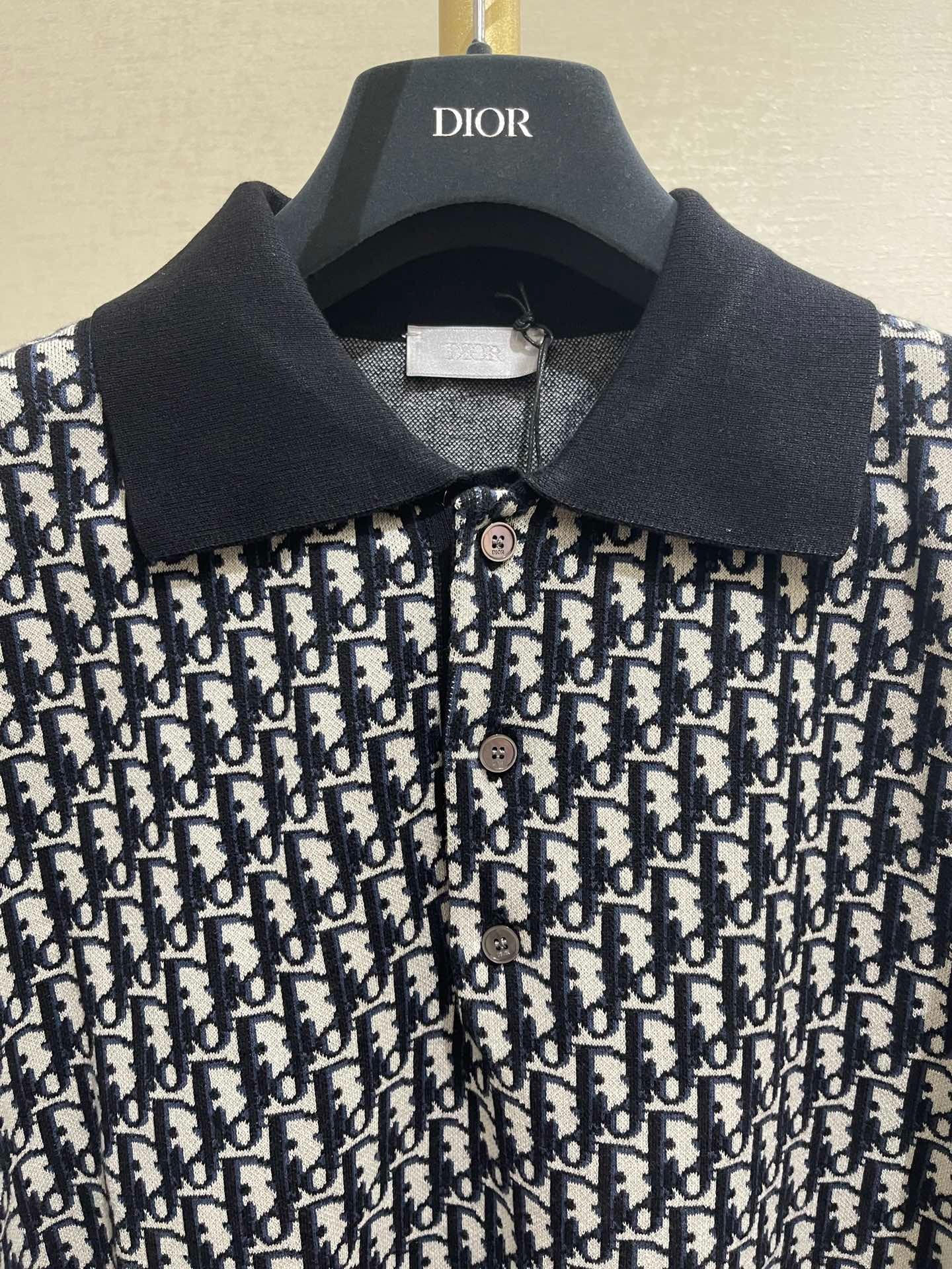 B5C55818-E076-4E0E-9D9D-4A2E6A1B2664