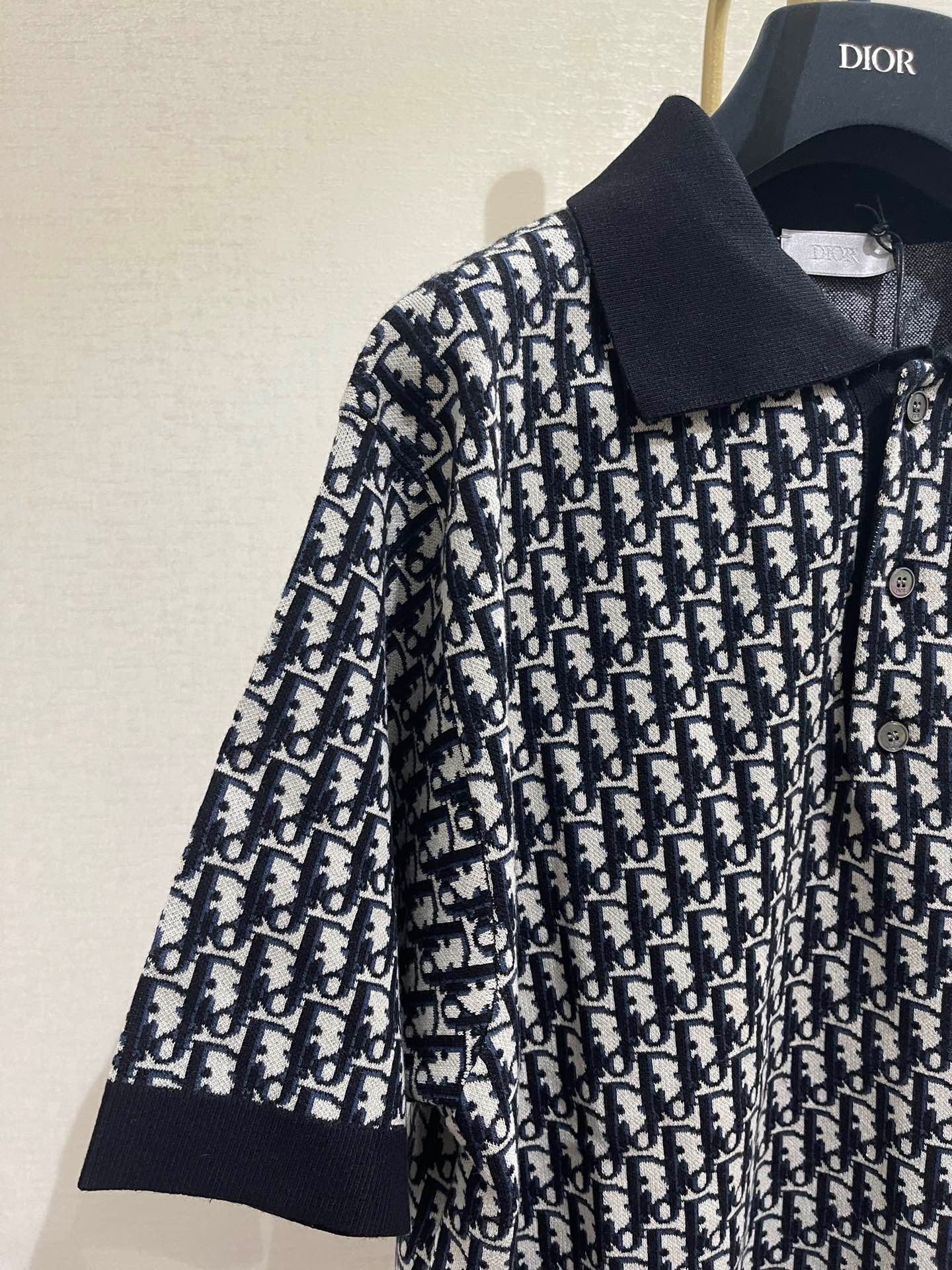 F2F50EC4-CA5F-47DF-B507-AF6A464C010B